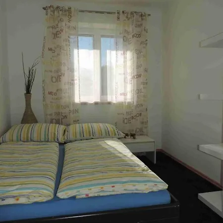 Gemutliches Ferienhaus In Zell Am Mit Garten Und Terrasse 度假居 *